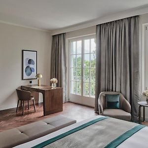 Grand Deluxe Zimmer mit Kingsize-Bett